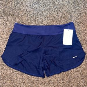 womens nike shorts
